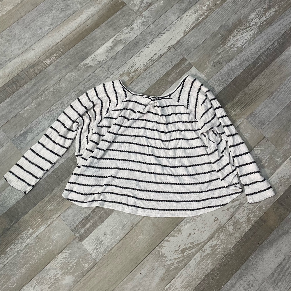 Billabong top - Picture 2 of 4